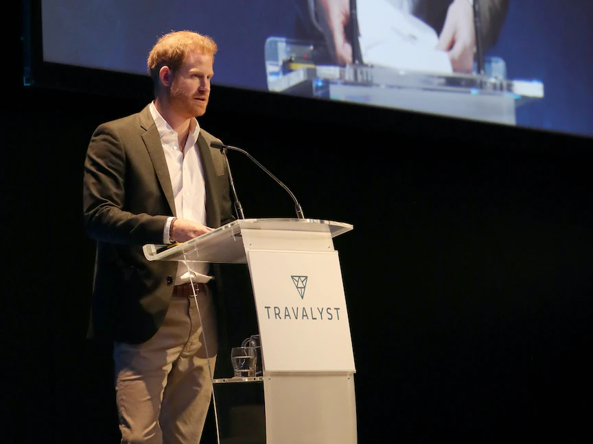 الأمير هاري يتحدث خلال قمة السياحة المستدامة في مركز إدنبرة الدولي للمؤتمرات باسكتلندا - 26 فبراير 2020. - REUTERS