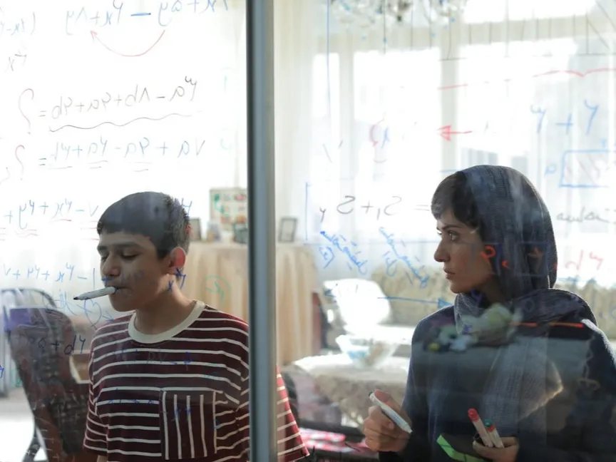 مشهد من فيلم Woman and Child للمخرج الإيراني سعيد روستايي الذي عرض في الدورة الـ 78 لمهرجان كان السينمائي الدولي، فرنسا. 22 مايو 2025 - festival-cannes