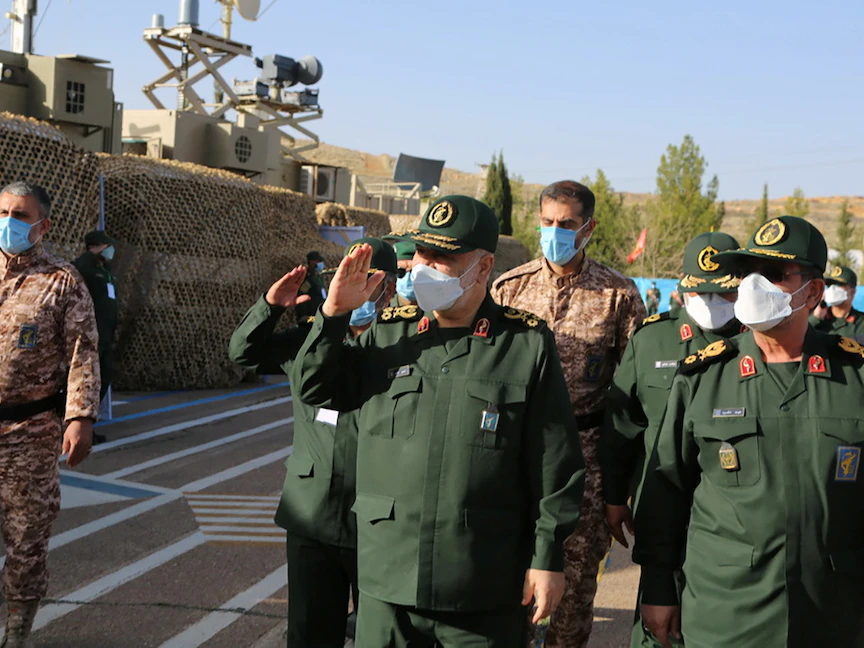 قائد الحرس الثوري الإيراني حسين سلامي يزور الوحدة البحرية التابعة للحرس - 15 مارس 2021 - VIA REUTERS