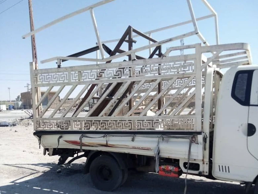 سيارة من نوع كيا تحمل قاعدة صواريخ استهدفت قاعدة عين الأسد غربي العراق - 5 يوليو 2021 - "خلية الإعلام الأمني في العراق"