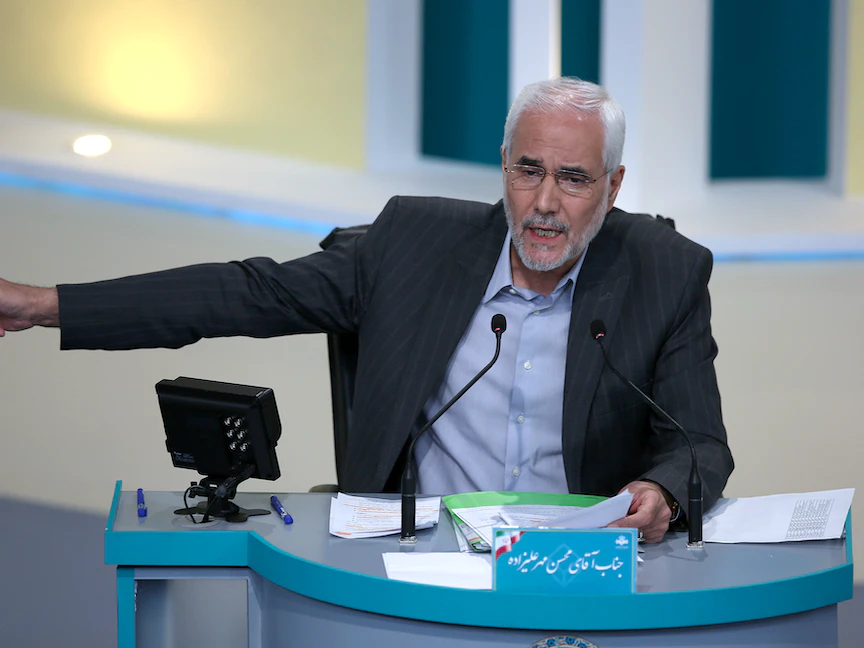 المرشح الرئاسي السابق محسن مهر علي زاده خلال مناظرة انتخابية في طهران - 12 يونيو 2021 - REUTERS