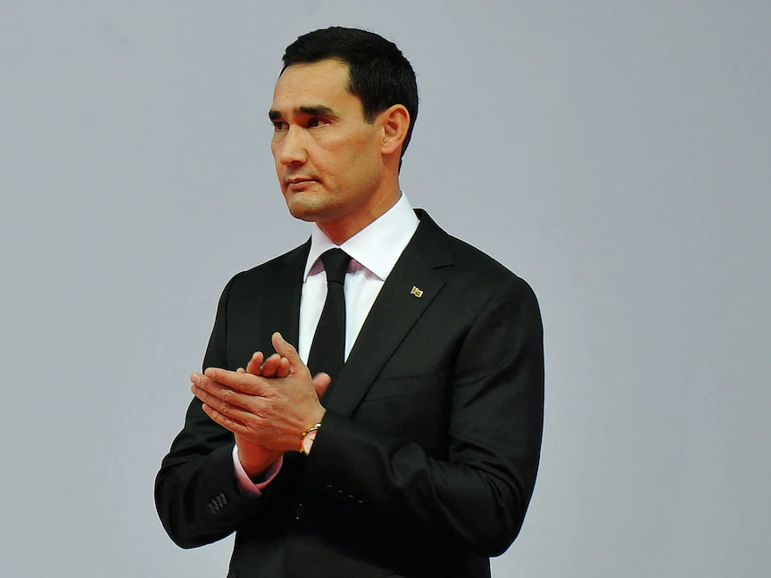 الرئيس المنتخب لتركمانستان سردار بيردي محمدوف، نجل الرئيس قربان قولي بيردي محمدوف، خلال احتفال أقيم في عشق آباد - 21 أغسطس 2021 - AFP