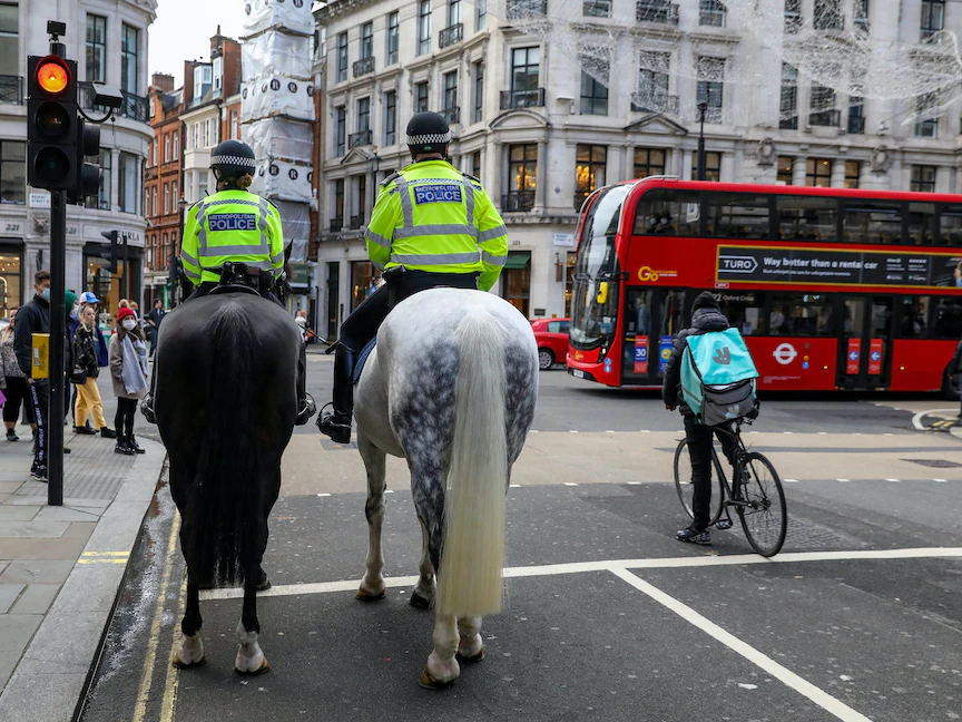 جانب من أحد شوارع التسوق الرئيسية في لندن بعد يوم من إعلان إغلاق جديد بسبب تفشي فيروس كورونا، 1 نوفمبر 2020 - REUTERS