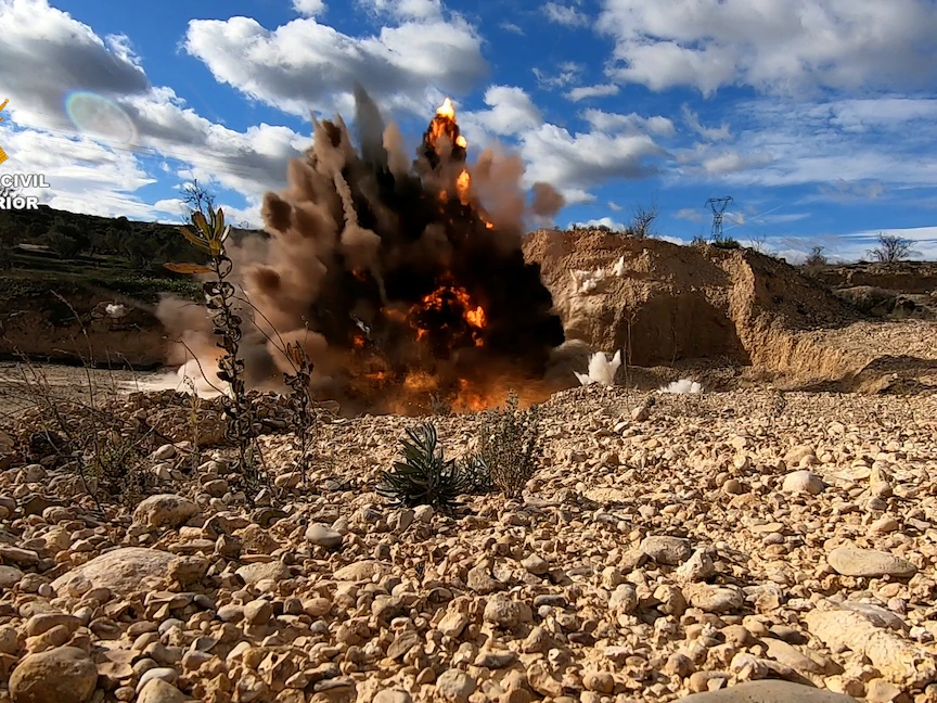 إسبانيا.. تفجير قنبلة من أيام الحرب الأهلية