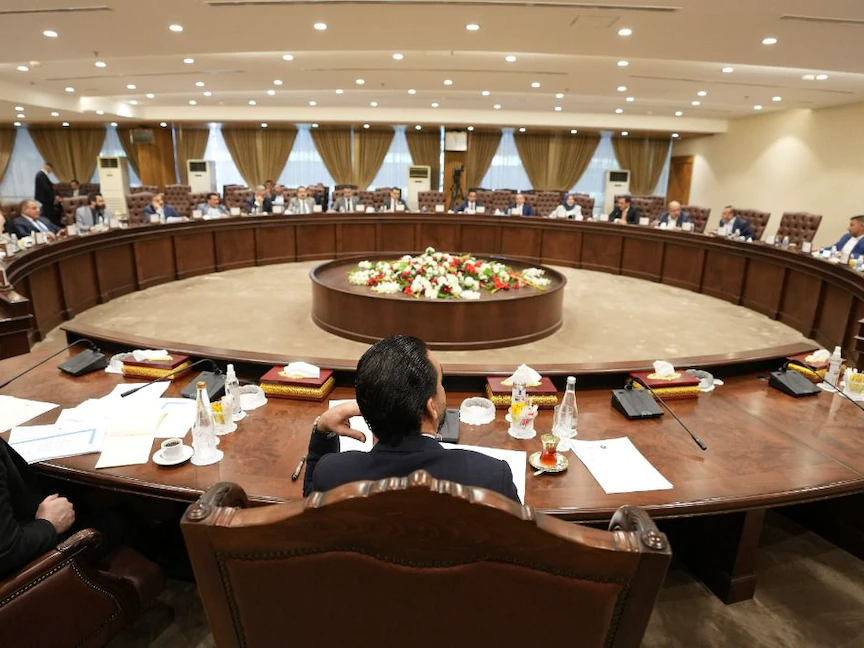 محمد الحلبوسي رئيس البرلمان العراقي يستقبل ممثلي الكتل السياسية لبحث ترتيبات انتخاب رئيس الجمهورية - 18 يوليو 2022 - Twitter/@mediaofspeaker