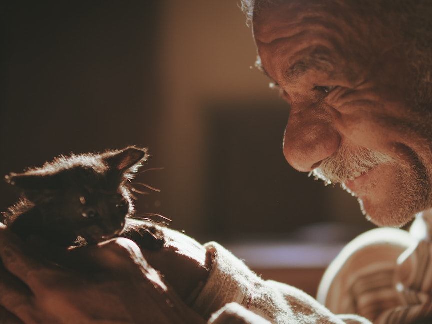 مخرج "19 ب":  لست مشغولاً بتقديم أفكار رمزية في أفلامي 