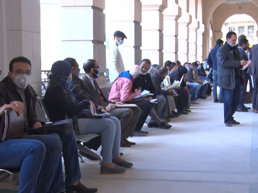 مصر.. الحكومة تؤجل تطبيق قانون "التسجيل العقاري"