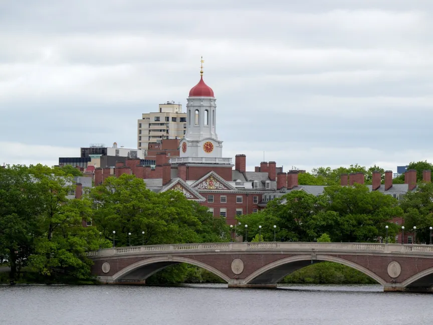 منظر لجامعة هارفارد في كامبريدج بولاية ماساتشوستس الأميركية. 23 مايو 2025 - reuters
