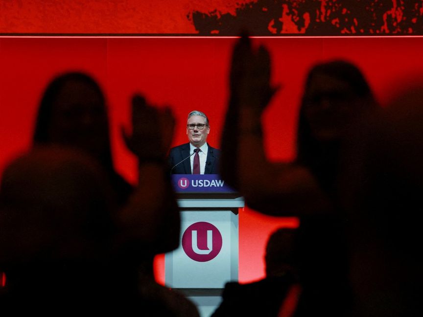 ستارمر ينجح في احتواء "تمرد كبير" داخل حزب العمال بشأن تحقيق ماندلسون