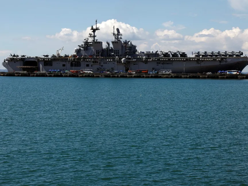 تحمل وحدة مشاة بحرية.. واشنطن ترسل USS Tripoli إلى الشرق الأوسط