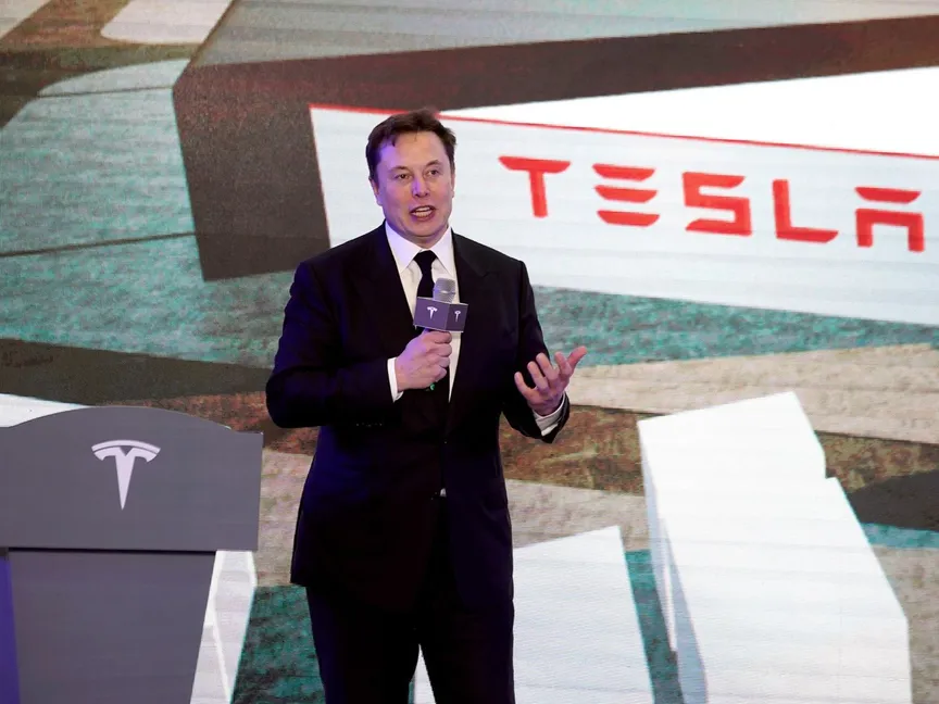 إيلون ماسك مؤسس شركة "تسلا" لصناعة السيارات - REUTERS