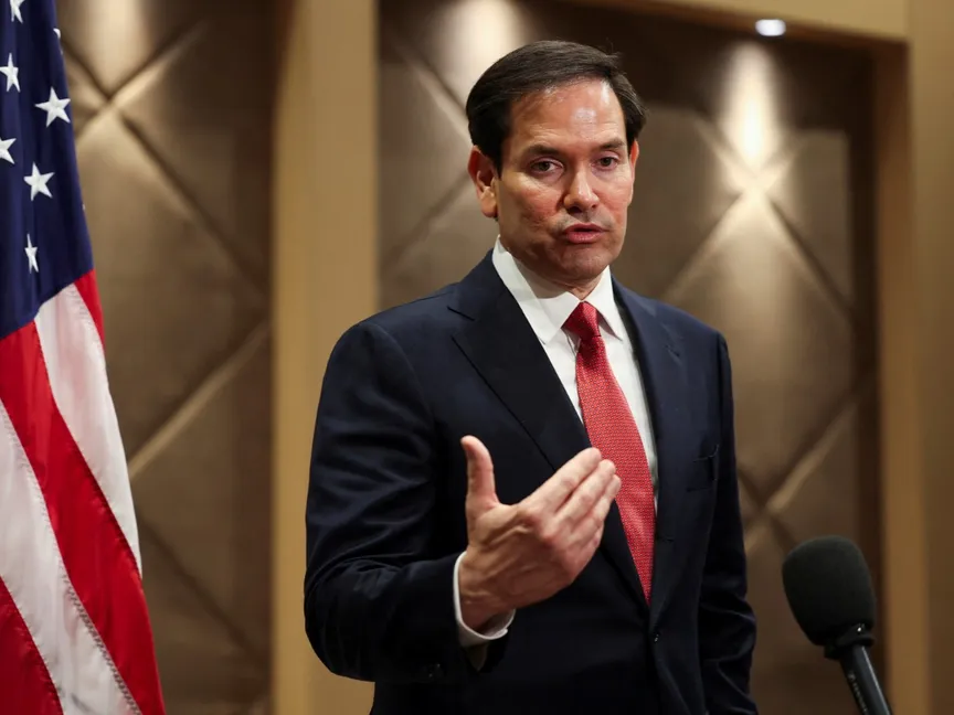 وزير الخارجية الأميركي ماركو روبيو يتحدث إلى الصحافيين في أعقاب اجتماع لوزراء خارجية حلف شمال الأطلسي (الناتو) في أنطاليا، تركيا. 15 مايو 2025 - REUTERS