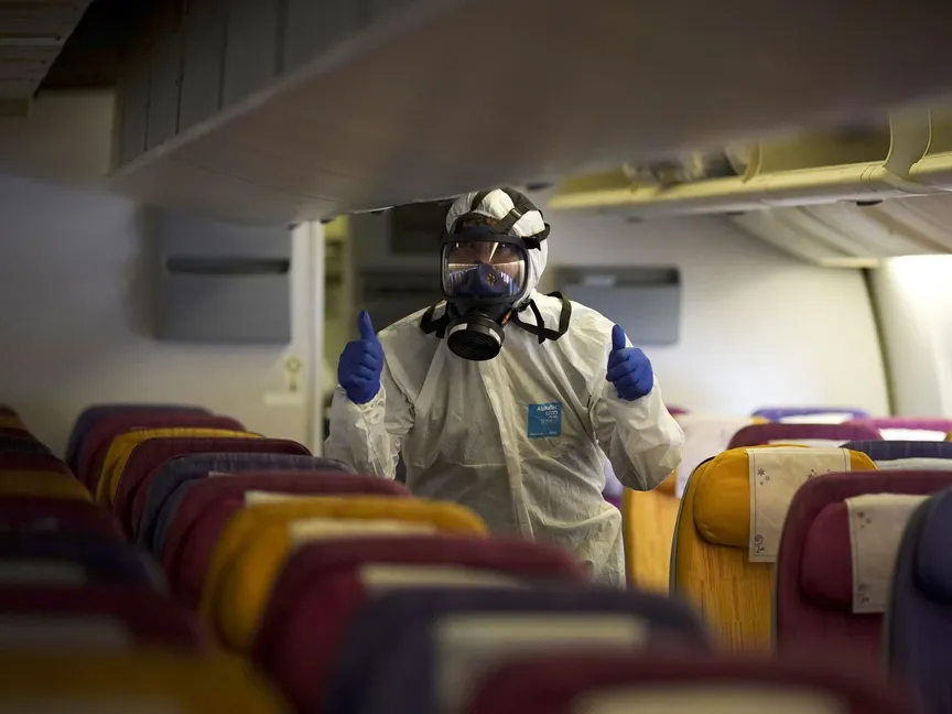 "التباعد الاجتماعي" ينتقل إلى الطائرات