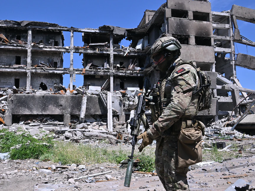 الجيش الروسي.. تغييرات جذرية في الأعداد والتشكيلات والمناطق العسكرية