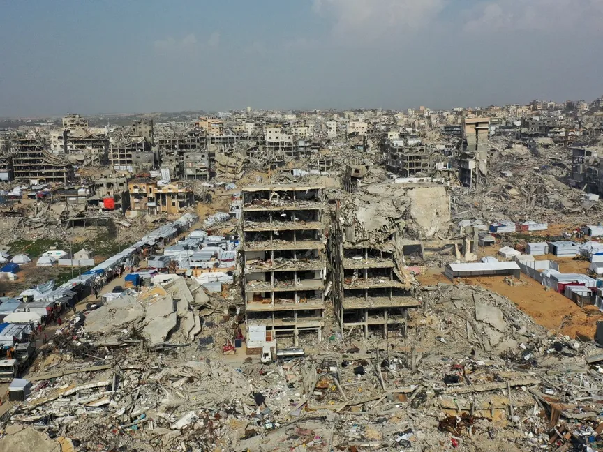 صورة جوية تظهر منازل دُمرت خلال الهجوم الإسرائيلي على بيت حانون في شمال قطاع غزة. 5 مارس 2025 - Reuters