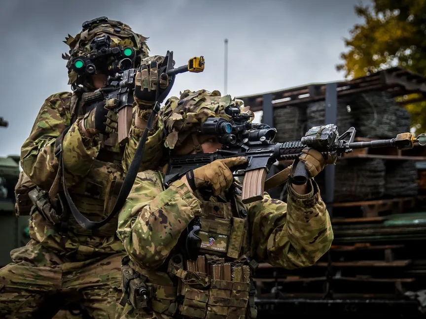 صورة غير مؤرخة لجنديين بالجيش الأميركي - US Army