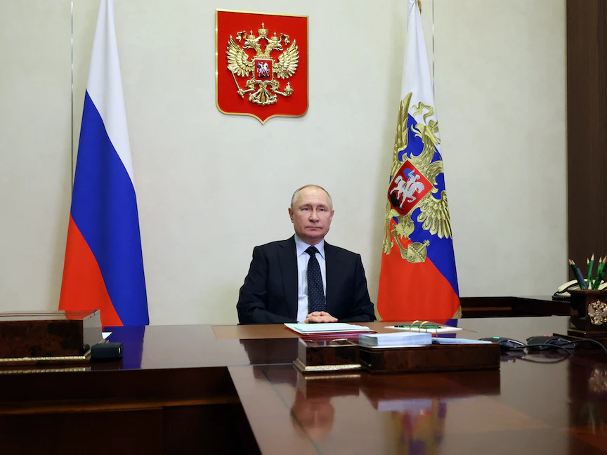 الرئيس الروسي فلاديمير بوتين خلال اجتماع مع أعضاء مجلس الأمن القومي الروسي عبر الفيديو من مقر خارج العاصمة الروسية موسكو. 27 يناير 2023 - REUTERS