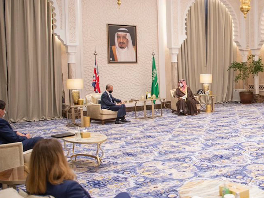 ولي العهد السعودي محمد بن سلمان خلال مباحثات مع وزير الخارجية البريطاني دومينيك راب، نيوم- 7 يونيو 2021. - وكالة الأنباء السعودية