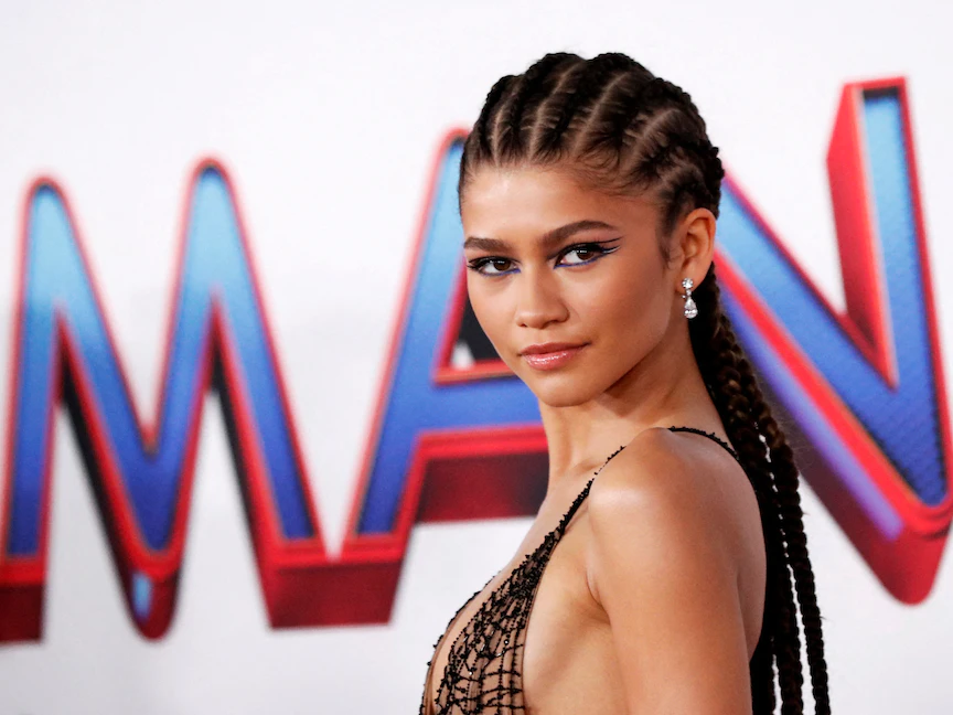 المغنية والممثلة الأميركية زيندايا خلال العرض الأول لفيلم "سبايدر مان- لا عودة إلى الديار"، لوس أنجلوس، الولايات المتحدة، 13 ديسمبر 2021 - REUTERS