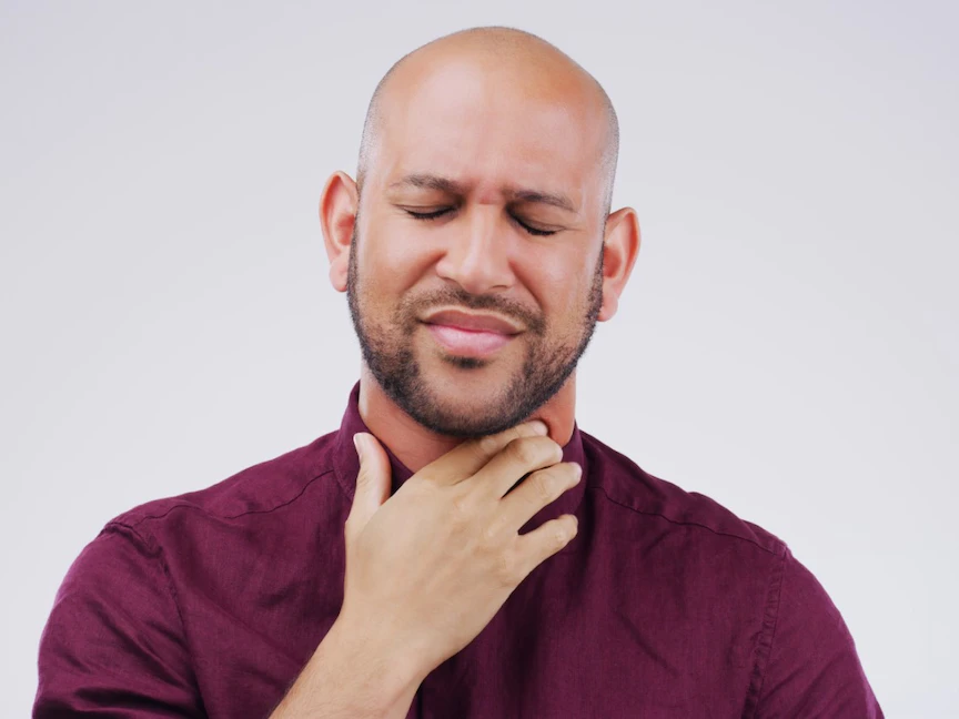 التهاب الحنجرة هو التهاب يصيب الحنجرة بسبب فرط استخدامها أو التهيج أو العدوى - getty