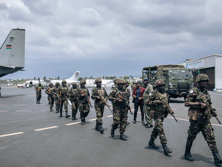 جنود كينيون يصلون مدينة غوما شرقي جمهورية الكونجو الديمقراطية في إطار عملية عسكرية إقليمية تستهدف المتمردين في المنطقة- 12 نوفمبر 2022 - AFP