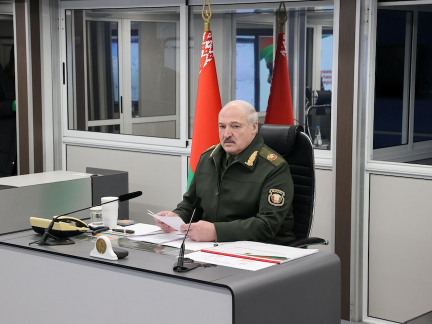 لوكاشينكو: الحرب ممكنة فقط إذا هوجمت بيلاروسيا أو روسيا