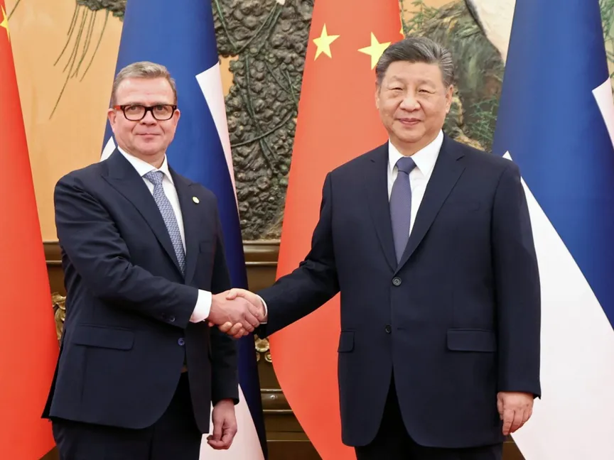 الصين تؤكد انفتاحها على تعميق العلاقات مع أوروبا: شريكان لا خصمان