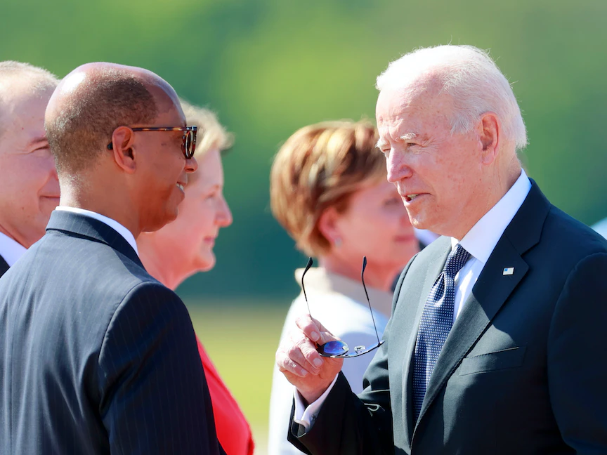 الرئيس الأميركي جو بايدن لدى وصوله إلى جنيف - REUTERS