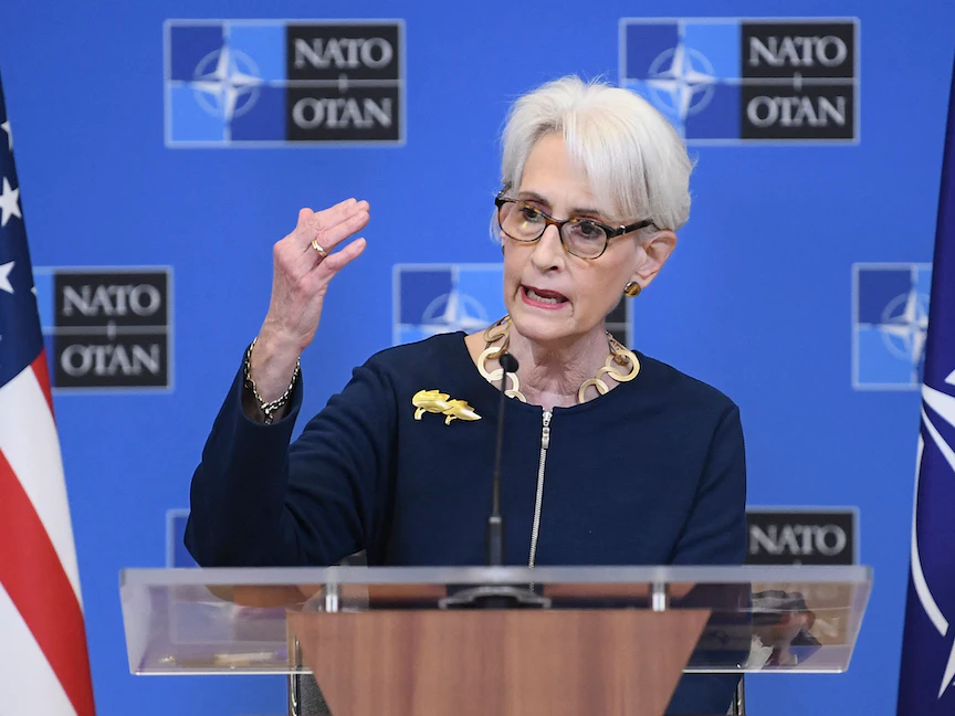 مساعدة وزير الخارجية الأميركي ويندي شيرمان خلال مؤتمر صحافي في بروكسل، 12 يناير 2022 - AFP