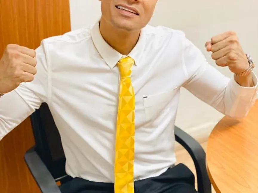 مغني المهرجانات حسن شاكوش - الصفحة الرسمية لحسن شاكوش