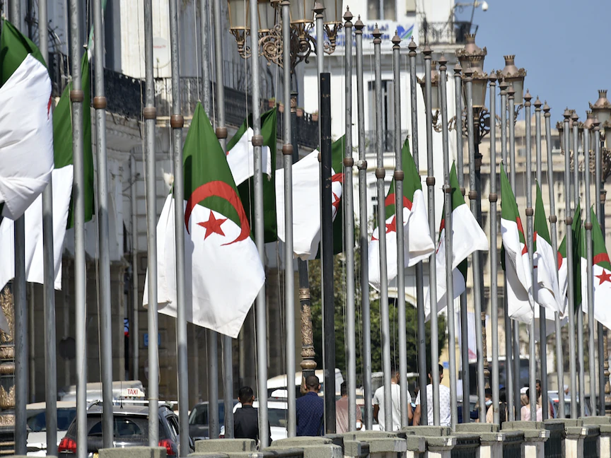 أحد شوارع العاصمة الجزائر - AFP