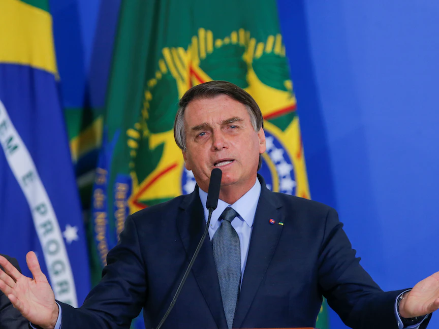 الرئيس البرازيلي جائير بولسونارو خلال حفل تنصيب وزير الصحة الجديد - REUTERS