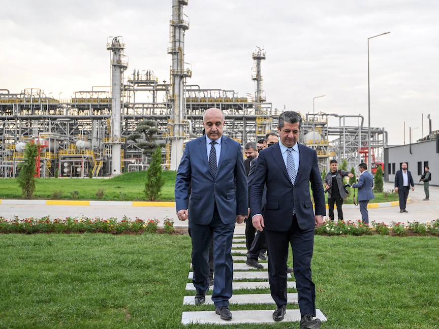 رئيس وزراء كردستان العراق مسرور بارزاني (يمين) يفتتح مصفاة لاناز في أربيل. 26 أكتوبر 2022 - Twitter@masrourbarzani