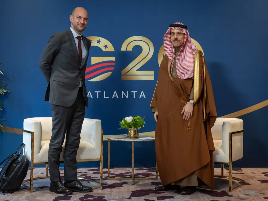 وزير الخارجية السعودي الأمير فيصل بن فرحان يجتمع مع نظيره الفرنسي جان نويل بارو على هامش اجتماع وزراء خارجية دول مجموعة العشرين (G20). 31 أكتوبر 2026 - X@KSAMOFA