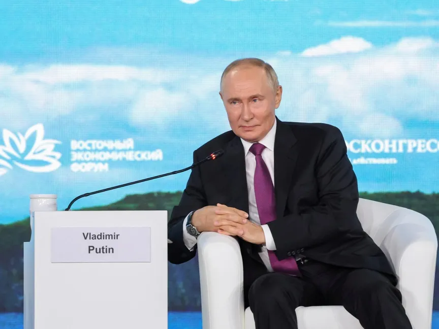 الرئيس الروسي فلاديمير بوتين خلال جلسة للمنتدى الاقتصادي الشرقي في فلاديفوستوك بروسيا. 5 سبتمبر 2024 - REUTERS