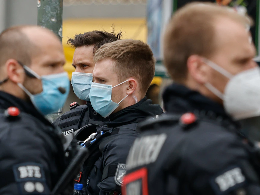 عناصر من الشرطة الألمانية - AFP