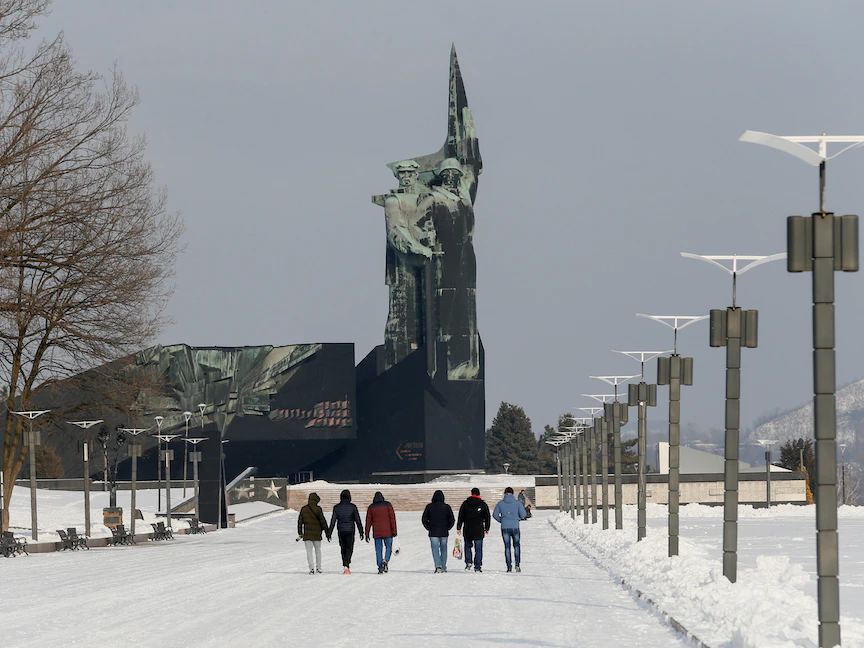 عقوبات الغرب.. هل تدفع روسيا للتراجع عن مواقفها إزاء أوكرانيا؟