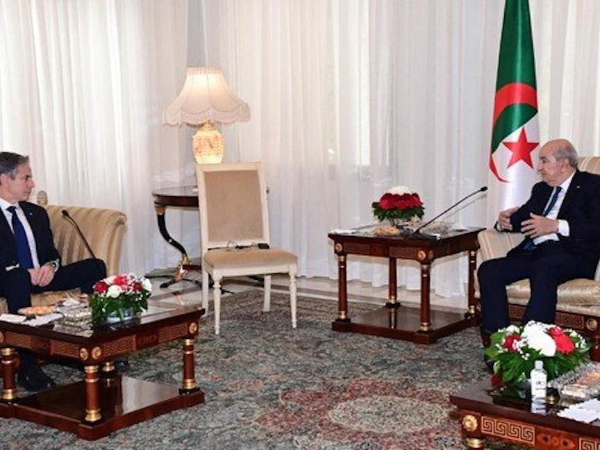 الرئيس الجزائري عبد المجيد تبون خلال استقباله وزير الخارجية الأميركي أنتوني بلينكن في الجزائر العاصمة- 30 مارس 2022 - وكالة الأنباء الجزائرية "واج"