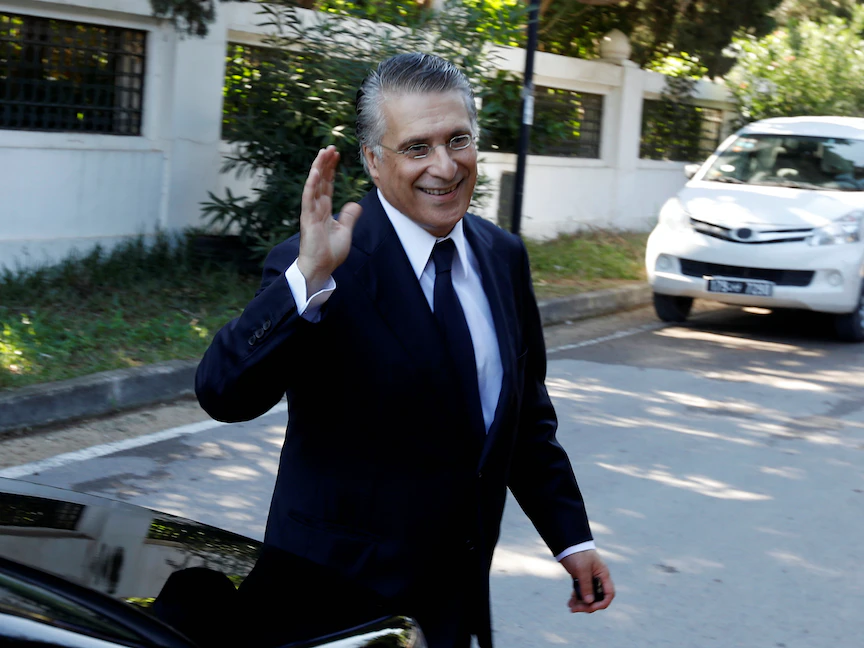 نبيل القروي أمام منزله في تونس العاصمة - 10 أكتوبر 2019 - REUTERS