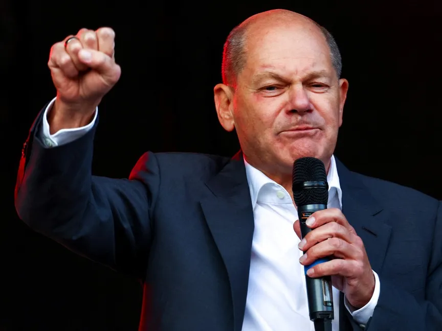 المستشار الألماني أولاف شولتز يتحدث خلال تجمع انتخابي لحزبه في باوناتال بألمانيا، 23 سبتمبر 2023 - Reuters