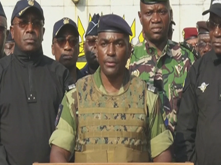 الاتحاد الإفريقي يعلق عضوية الجابون.. والمعارضة تطلب إكمال الانتخابات