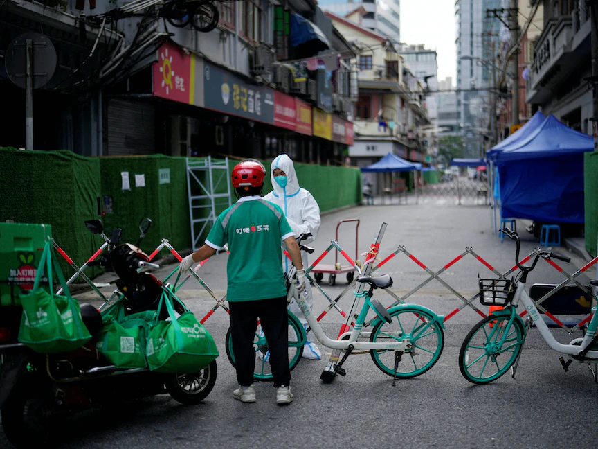 مدينة شنغهاي بالصين خلال فترة الإغلاق بسبب تفشي فيروس كورونا - 25 مايو 2022 - REUTERS