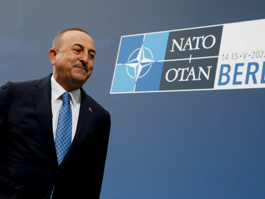 وزير الخارجية التركي مولود جاويش أوغلو خلال قمة للناتو في برلين - 14 مايو 2022 - REUTERS