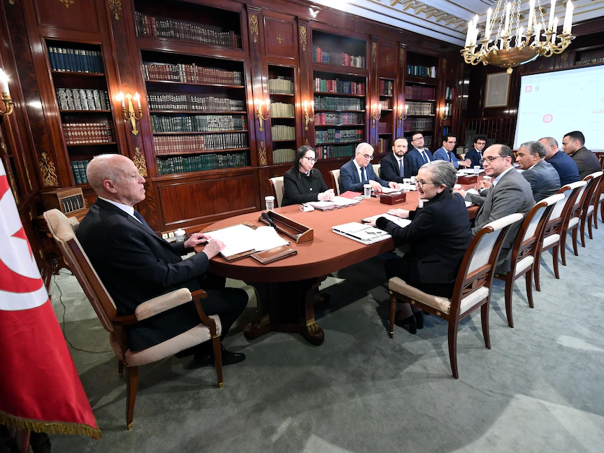 الرئيس التونسي يعلن بدء "استشارة شعبية" إلكترونية حول الإصلاحات السياسية