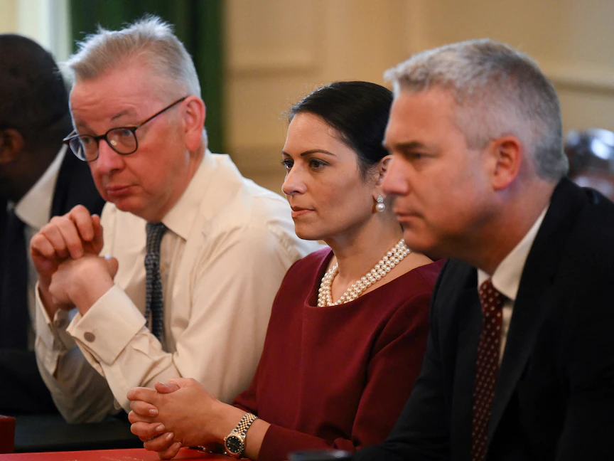 بريطانيا تخطط لابعاد أول المهاجرين إلى رواندا منتصف يونيو