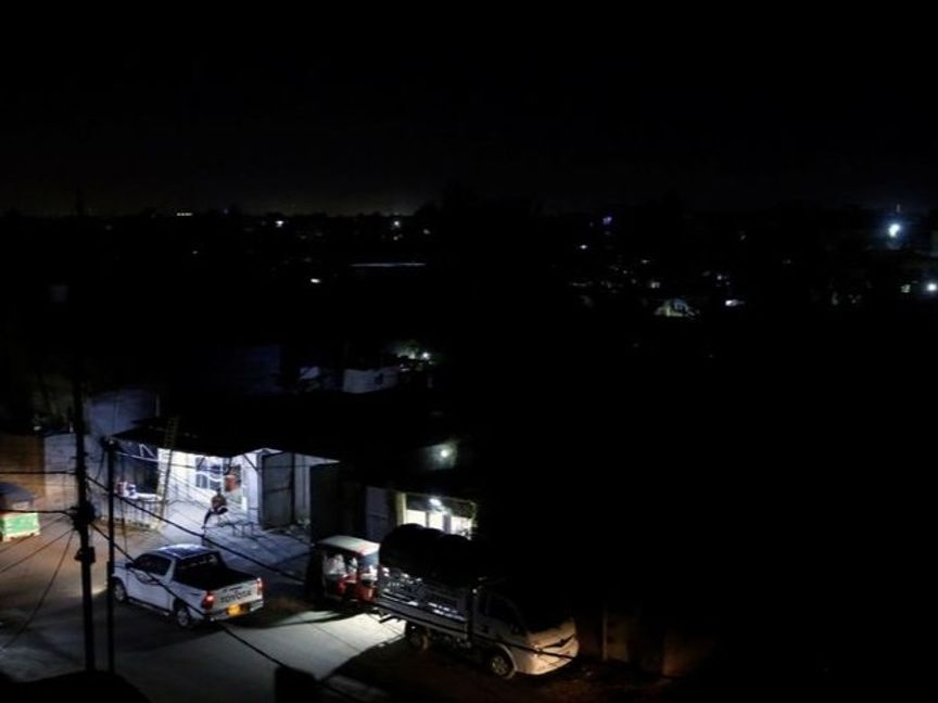 كهرباء العراق وسوريا ولبنان.. تعددت الأسباب والعتمة واحدة