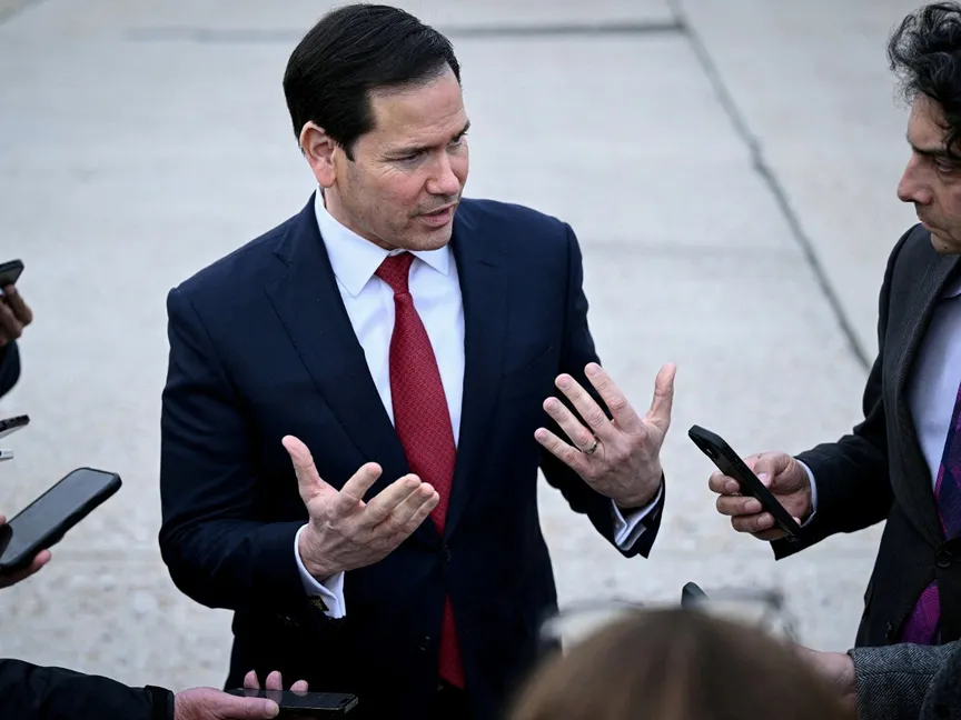 السلطات الأميركية تحتجز اثنتين من أقارب قاسم سليماني بعد إلغاء إقامتهما الدائمة