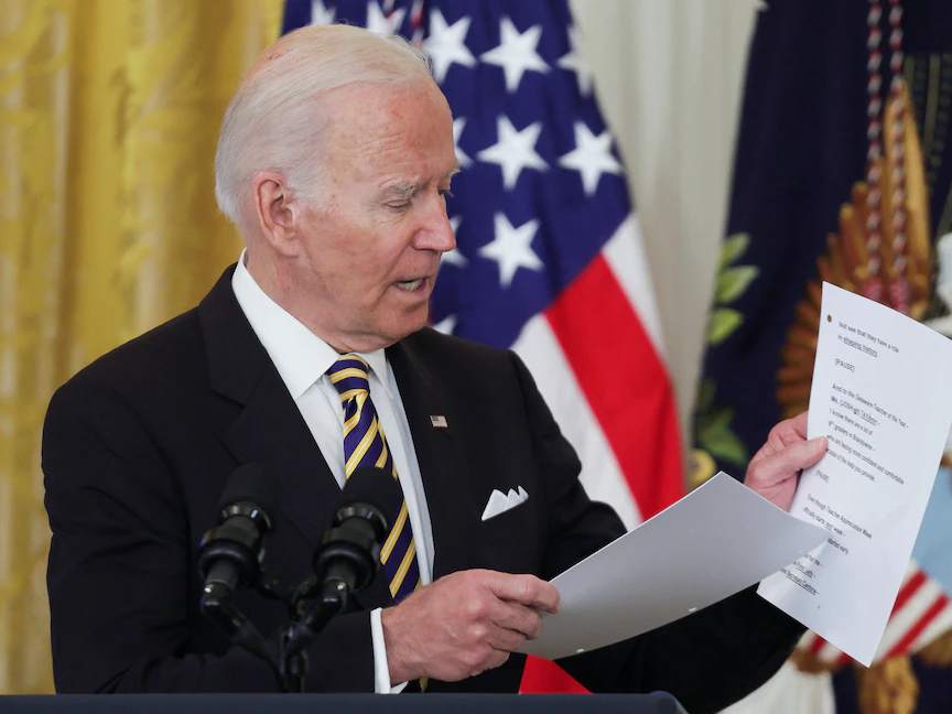 الرئيس الأميركي جو بايدن خلال اجتماع في البيت الأبيض- واشنطن - 27 أبريل 2022 - REUTERS