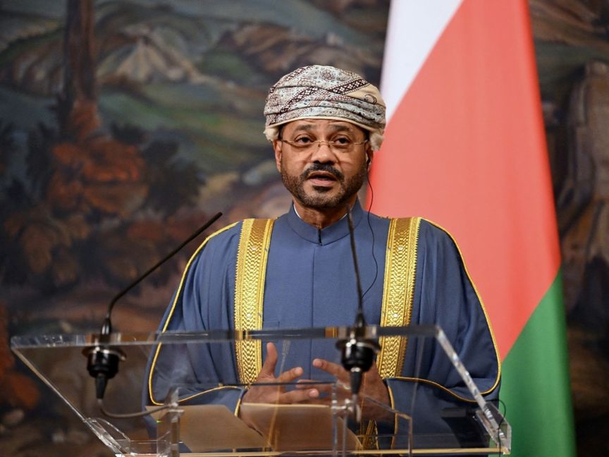 سلطنة عمان: نتقصى مصدر الهجمات ضدنا.. وثابتون على سياسة الحياد الفاعل