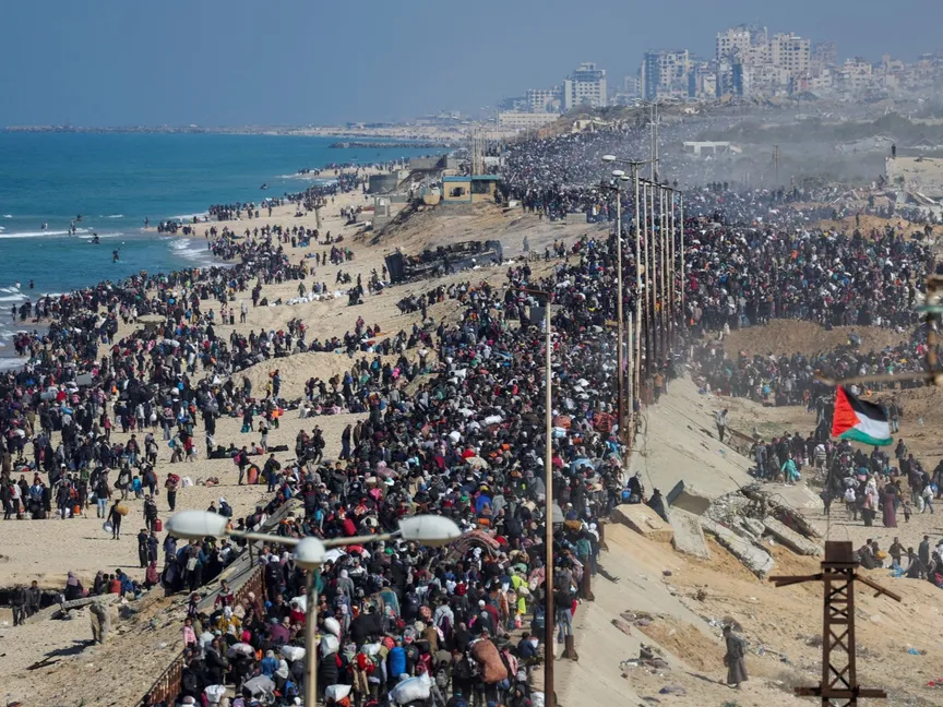 فلسطينيون ينزحون من شمال قطاع غزة إلى الجنوب. 27 يناير 2025 - REUTERS